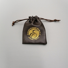 柔らかいブラウン9x12cm Puの革生地のドローストリングのギフトは金のロゴと袋に入れる