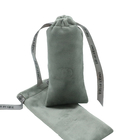 灰色の優れたビロードの生地のドローストリングのギフトは55x75cmを袋に入れる